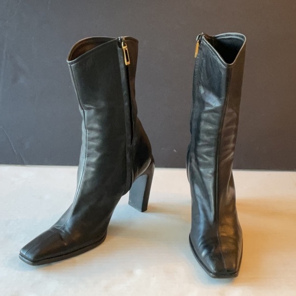 Gucci Shoes - Gucci by Tom Ford square toe boot size 9 B